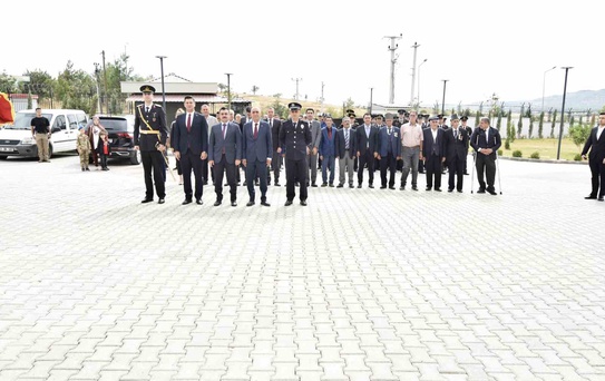 Dicle'de Zafer Bayramı Coşkuyla Kutlandı