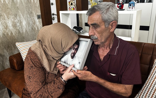 Adana'da Cinayet: Aile Şüphelileri İstiyor