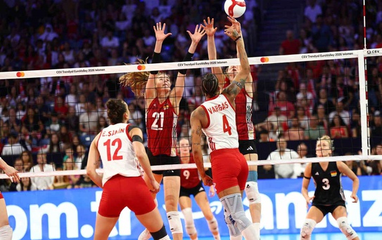 A Milli Kadın Voleybol Takımı, Almanya'yı 3-1 yenerek yarı finale yükseldi