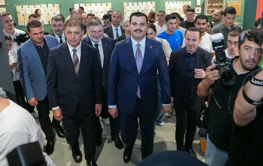 AK Parti Genel Sekreteri Eyyüp Kadir İnan: Nâzım Hikmet’e Türk vatandaşlığını iade etmek bizim partimize nasip oldu