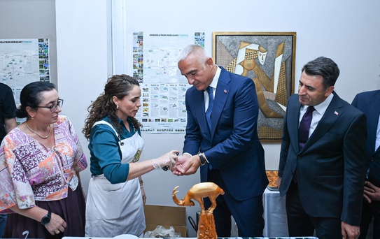 Kültür ve Turizm Bakanı Mehmet Nuri Ersoy, turizmi 81 ile ve 12 aya yayma hedefini anlattı