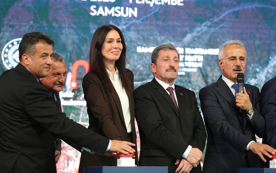 Bakan Uraloğlu: Samsun'da hastane tramvay hattıyla yolculuk 20 dakikaya inecek