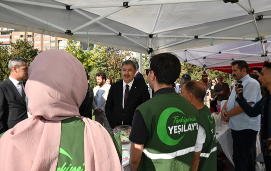 Eskişehir'de Halk Sağlığı Haftası'nda Vali Yılmaz stantları gezdi, sağlık vurgusu yaptı