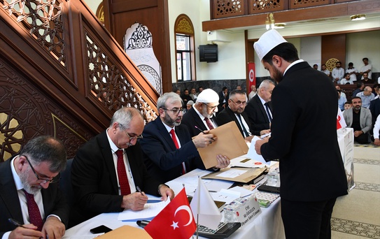 Hakkari'de düzenlenen hafızlık yarışması Türkiye finalinde birinciliği Yusuf Kiracı kazandı