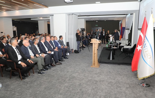 Van TSO heyeti Erivan'daki iş konferansına katıldı, sınır kapısının açılacağına inanç artıyor