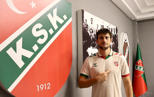 Karşıyaka'da transfer karmaşası sürüyor; Yılmaz ve Yasir takımdan ayrıldı