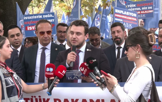 KASK, TÜİK Önünde Eylem Yaptı: Maaş Zamlarının Gerçek Enflasyona Göre Belirlenmesini İstedi