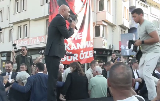 Özgür Özel: 'Tekirdağ'dayım, doğru taraftayız'
