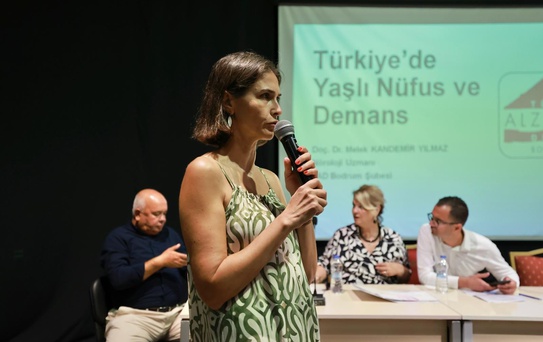 Muğla'da Bodrum'daki toplantıda muhtarlar mahallelerin sorunlarını kurumlara iletti