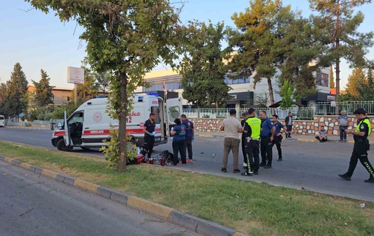 Nizip'te motosikleti kontrolden çıkıp ağaca çarpan 14 yaşındaki sürücü hayatını kaybetti