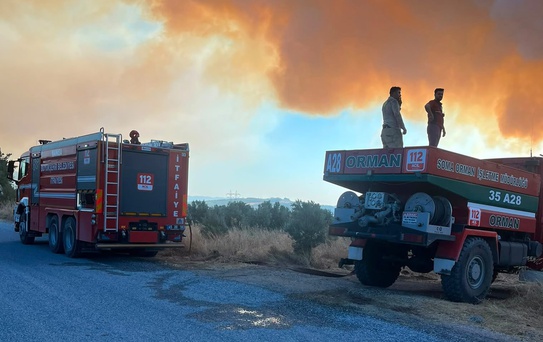 Manisa Soma'da orman yangını kontrol altına alındı, otoyol ulaşıma açıldı