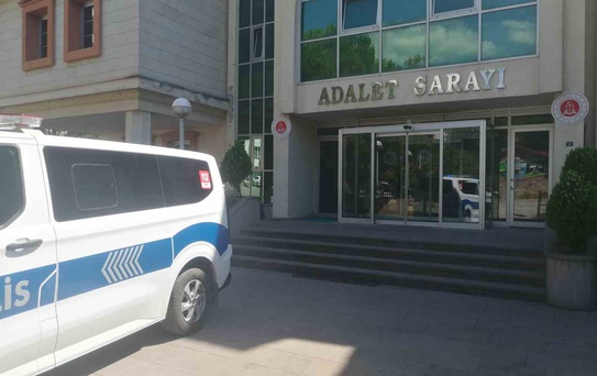 Tokat Niksar'da trafik denetiminde yakalanan hükümlü, cezaevine teslim edildi