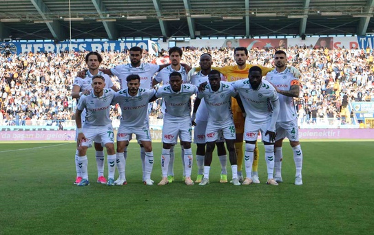Erzurumspor FK, Konyaspor karşısında Eren Tozlu'nun golüyle ilk yarıyı 1-0 önde tamamladı