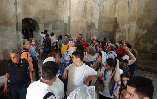 Van Akdamar Kilisesi'nde 14. ayin Piskopos Mesrop Parsamyan yönetiminde başladı
