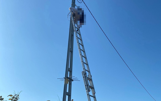 Kocaali'de elektrik direğinde akıma kapılan kişi öldü