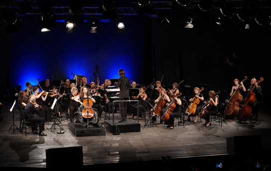 Covent Garden Sinfonietta, Bodrum Kalesi'nde Türkiye'deki ilk konserini verdi
