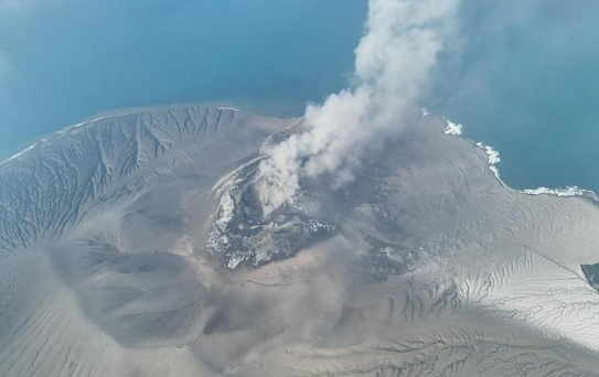 Endonezya'da Anak Krakatau'nun külleri başkente doğru ilerliyor