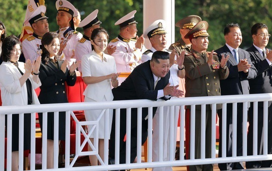 Kim Jong Un düğmeye bastı! Nükleer kapasiteli dev artık görevde