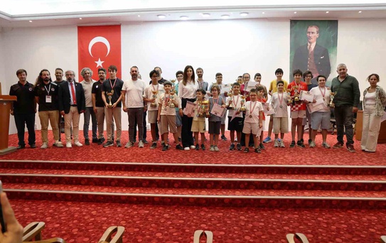 Söke'de 15. Ulusal Satranç Turnuvası sona erdi, 172 sporcu 80 bin TL ödül için yarıştı
