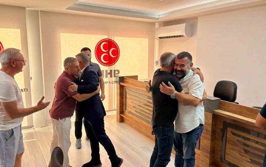 Grand Bazaar esnaf derneği, MHP Kuşadası İlçe Başkanı Taşdemir'i ziyaret etti