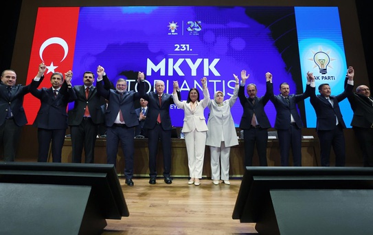 AK Parti'ye geçen Foça Belediye Başkanı Saniye Bora Fıçı'dan ilk açıklama: Tek önceliğim Foça