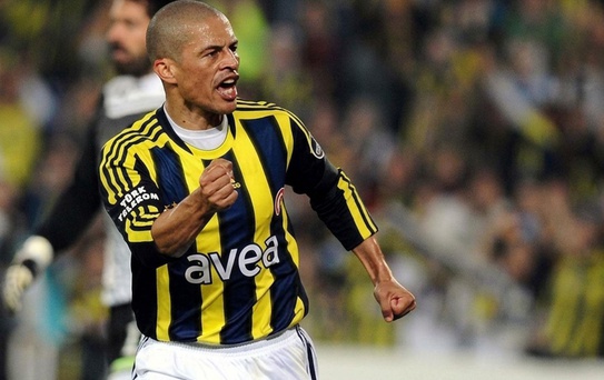 Alex de Souza'dan çarpıcı itiraf: Fenerbahçe'den ayrılmasına üzüldüm