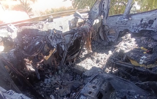 Eskişehir Sivrihisar'da kargo aracı seyir halindeyken yanarak kullanılamaz hale geldi