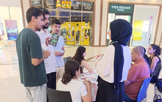 Yeşilay Diyarbakır AVM'lerde stant açtı, sigara içenlere nefes testi yapıldı