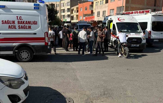 Batman Şirinevler'de iki motosiklet çarpıştı, 2 sürücü yaralandı