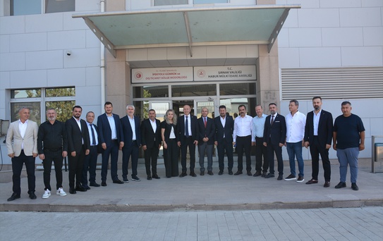 DAİB Başkanı Madırlı, Habur'daki gümrük müdürlüğünü ziyaret etti