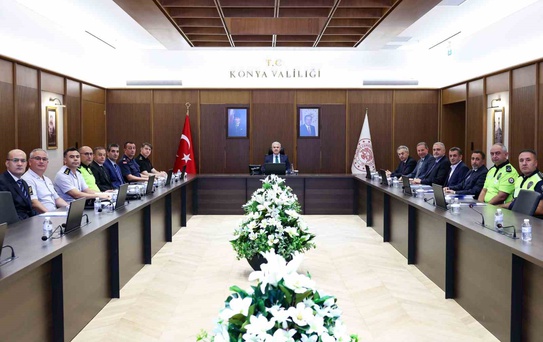 Konya'da okul güvenliği toplantısı Vali İbrahim Akın başkanlığında yapıldı