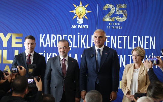 Kültür ve Turizm Bakanı Ersoy, Kocaeli'de 'Türkiye Yüzyılı Buluşmaları'nda konuştu:
