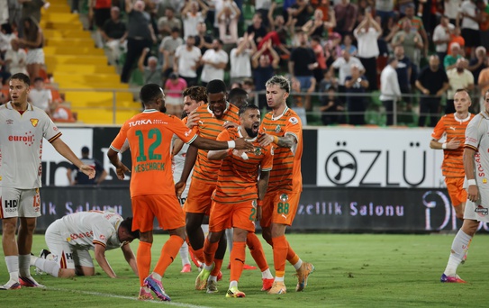 Süper Lig'de Corendon Alanyaspor ile Göztepe 2-2 berabere kaldı