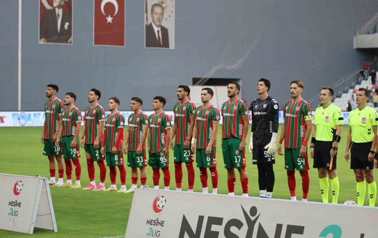 Karşıyaka ile Altay 3. Lig'de 1-1 berabere kaldı