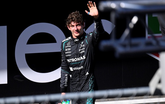 Madrid'deki İspanya Grand Prix'sini Mercedes pilotu Antonelli kazandı