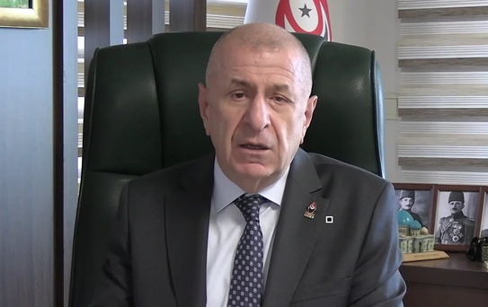 Özdağ öğretmenlere seslendi, müfredattan çıkarılsa da Atatürk'ü anlatın dedi