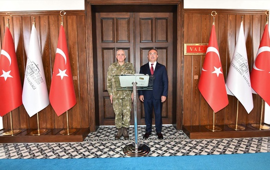 5. Kolordu Komutanı Tümgeneral Davut Ala, Tekirdağ Valisi Soytürk'ü ziyaret etti