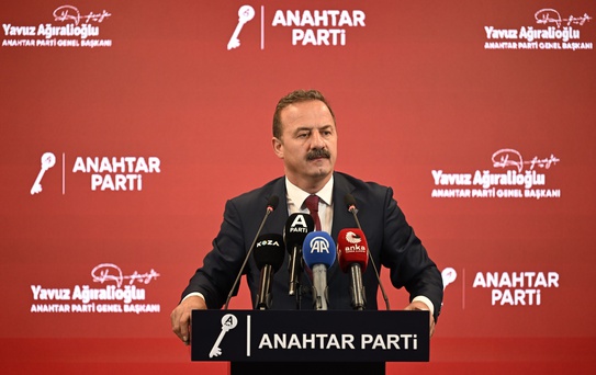Ağıralioğlu: Türkiye tek bir para birimine mahkum olmayan ekonomik düzen istiyor