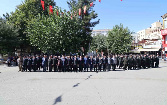 Siirt’in Şeref Günü törenlerle kutlandı
