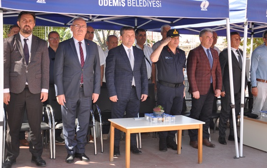 Ödemiş'te İlköğretim Haftası törenle başladı, Kaymakam Erdoğan da katıldı