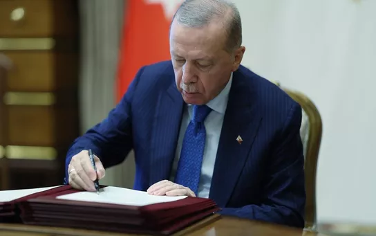 Cumhurbaşkanı Erdoğan imzaladı! 13 bakanlık ve kurumda görev değişimi
