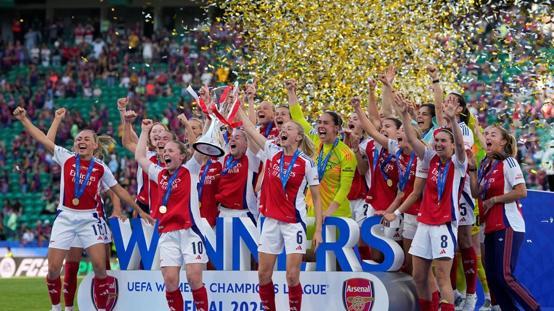 Kadınlar Şampiyonlar Liginin en büyüğü Arsenal