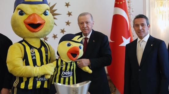 Cumhurbaşkanı Erdoğan, EuroLeague şampiyonu Fenerbahçe Bekoyu kabul etti