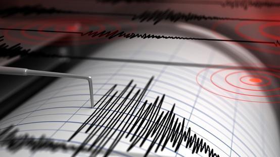  Antalyada 4 büyüklüğünde deprem