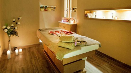 Masaj salonlarına operasyon! 15 gözaltı