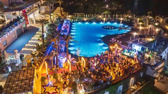 Liverpoolun genç yeteneği tatil için Bodrumu seçti! Ödediği hesap çok konuşuldu