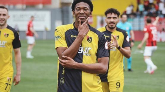 1. Lig tarihine geçen transfer! İstanbula üniversite okumaya geldi, Feyenoorda transfer oldu