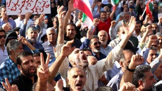 İranlılar ABD saldırılarını Tahranda protesto etti: Teslimiyet yok, ABD ile savaş