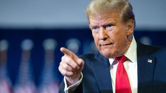 Trump yine hakaretler savurdu: Aptal ve kalın kafalı