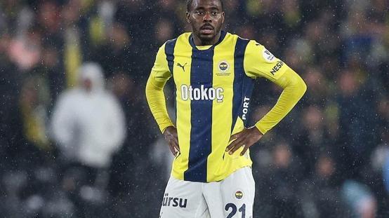 Osayi Samuel, kız arkadaşını polise şikayet etti! İşte nedeni